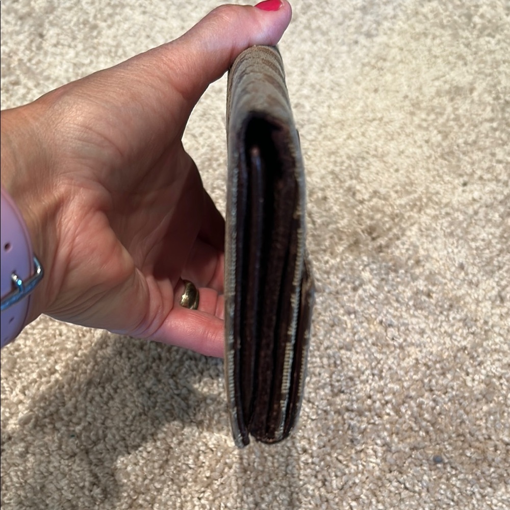 Gucci Brown wallet with Iconic Design - Picture 4 of 13
